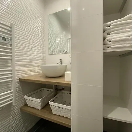 Apartamento Saint Mathieu 5 Minutes Du Port Et Gare Wifi 10minutes Toulon